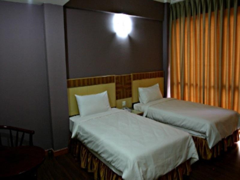 Oyo 89866 Houz Inn Bintulu Buitenkant foto