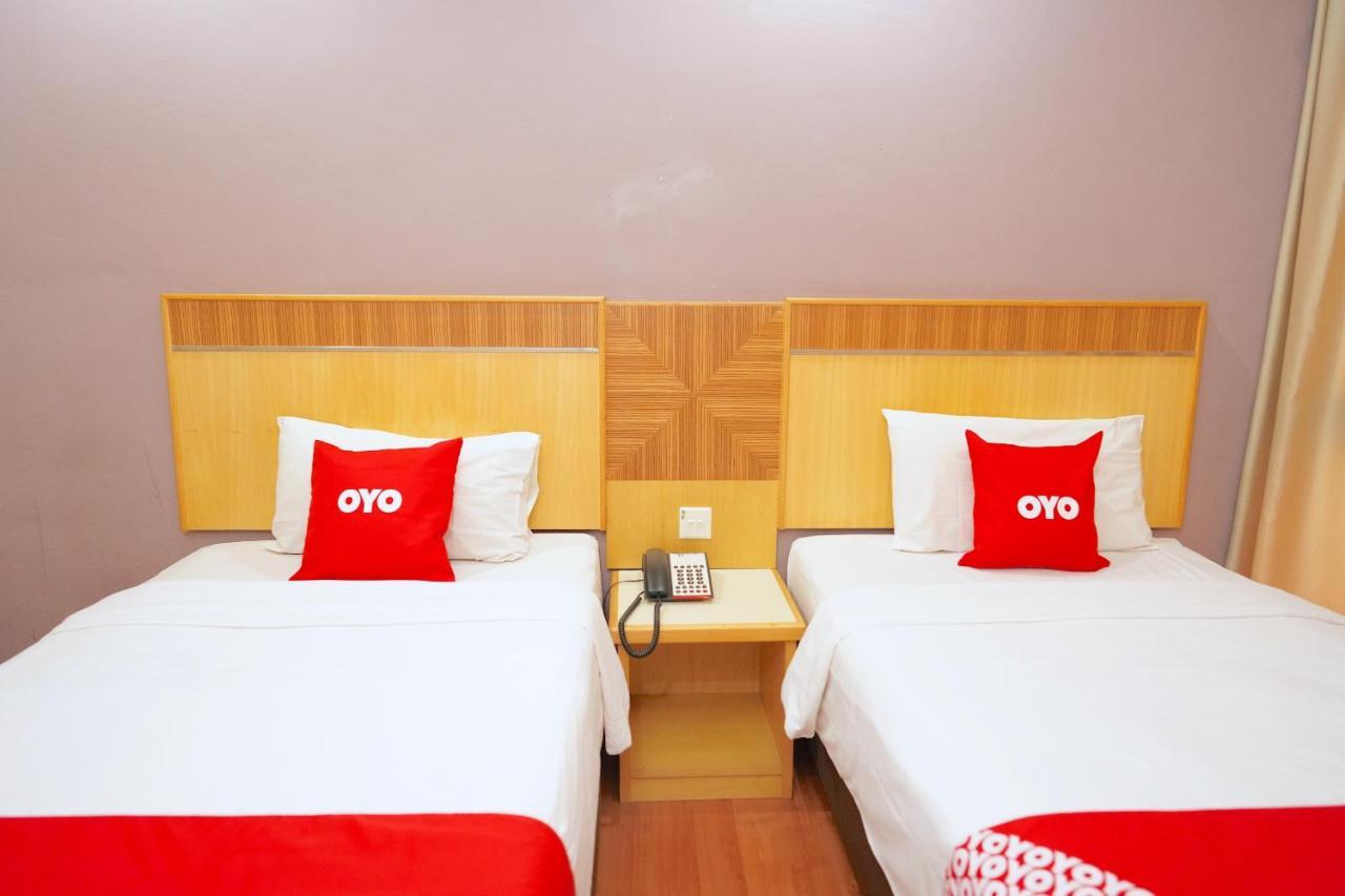 Oyo 89866 Houz Inn Bintulu Buitenkant foto