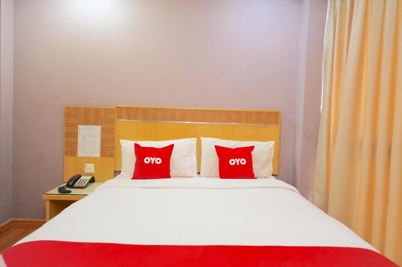 Oyo 89866 Houz Inn Bintulu Buitenkant foto