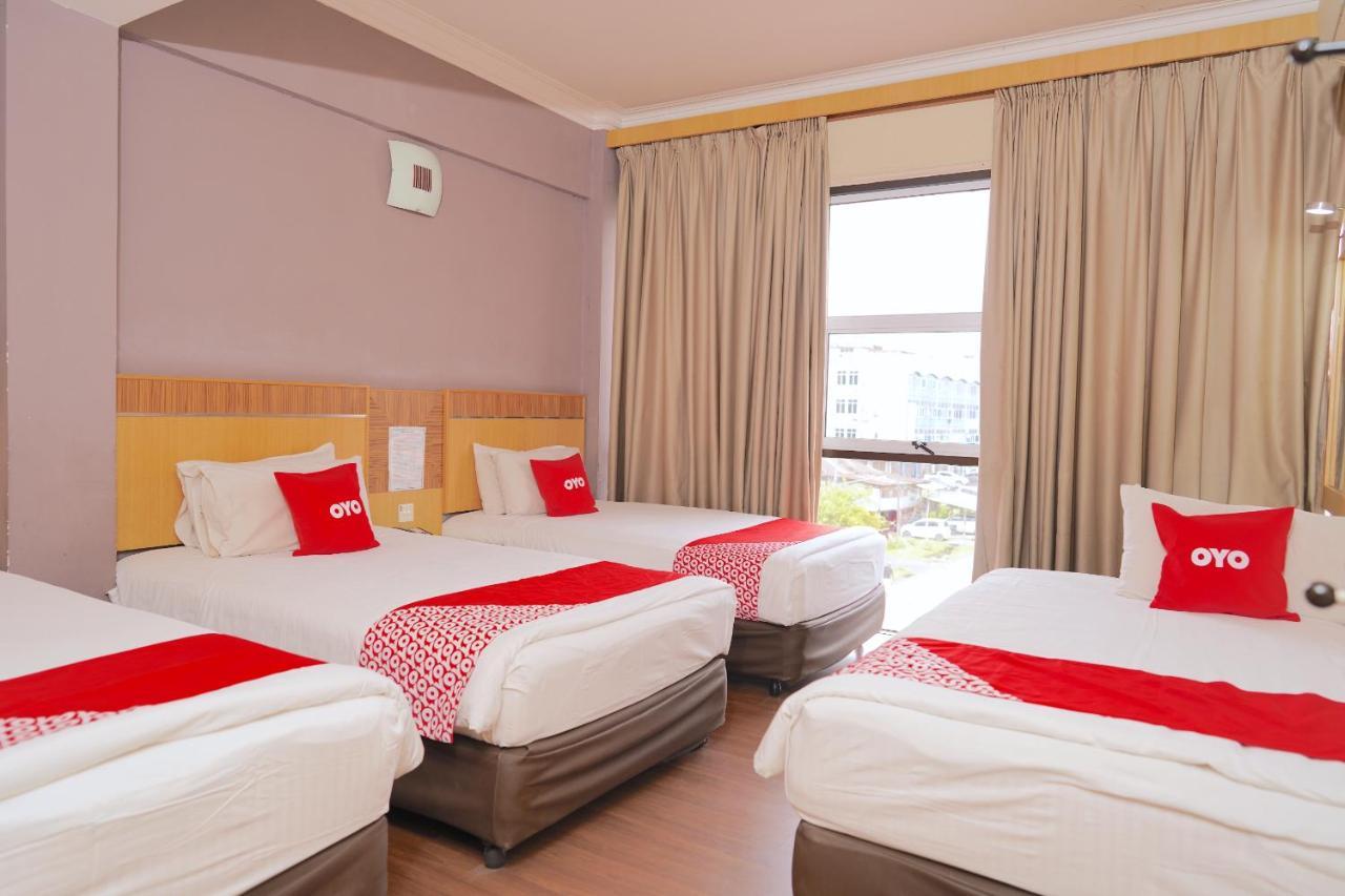Oyo 89866 Houz Inn Bintulu Buitenkant foto