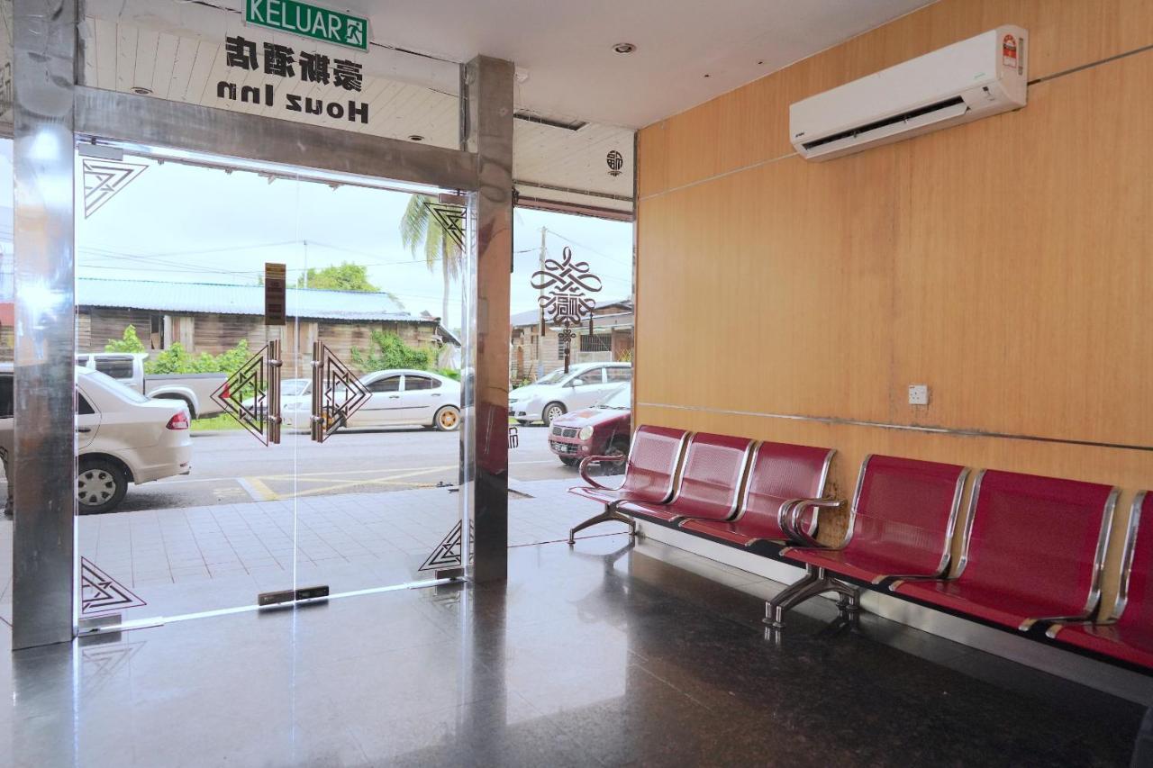 Oyo 89866 Houz Inn Bintulu Buitenkant foto